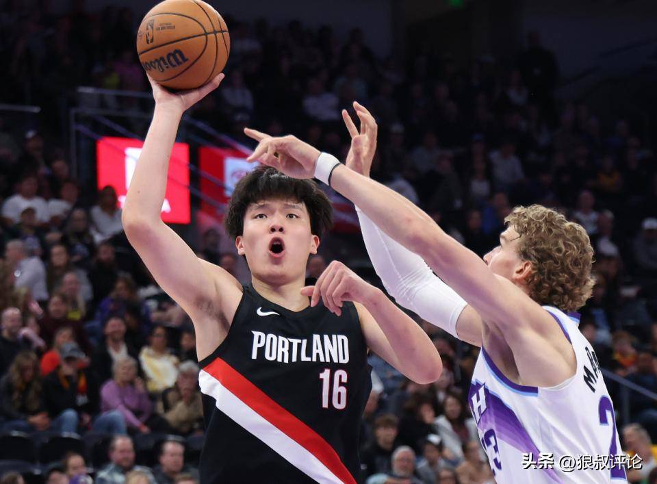 mk中国官网 -赛地聚焦——德国杯国际比赛日热度飙升；深圳男篮强势反弹；赛场秩序良好；身体对抗强度拉满 